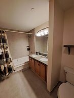 Beautiful 2br In River Run - Kids Ski Free! 2 Bedroom Condo by RedAwni