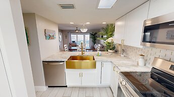 Seacrest 614 2 Bedroom Condo by RedAwning