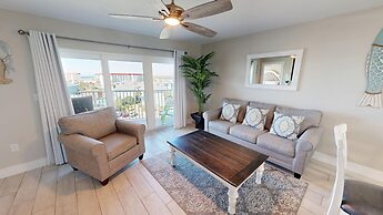 Seacrest 614 2 Bedroom Condo by RedAwning