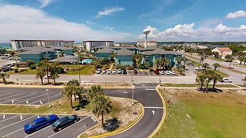 Seacrest 614 2 Bedroom Condo by RedAwning