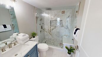 Seacrest 614 2 Bedroom Condo by RedAwning