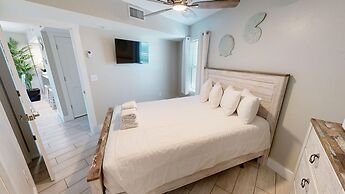 Seacrest 614 2 Bedroom Condo by RedAwning