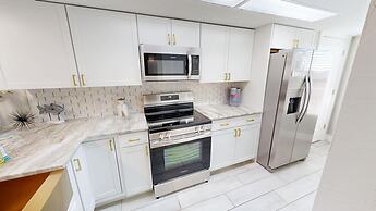 Seacrest 614 2 Bedroom Condo by RedAwning