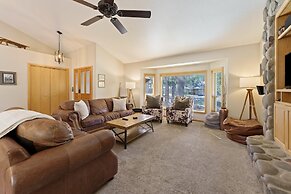 37 Kinglet 4 Bedroom Home by RedAwning