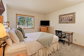 37 Kinglet 4 Bedroom Home by RedAwning