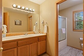 37 Kinglet 4 Bedroom Home by RedAwning