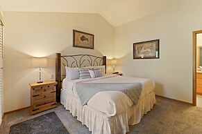 37 Kinglet 4 Bedroom Home by RedAwning