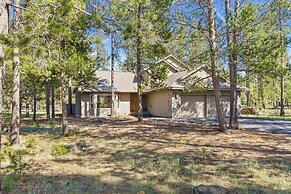 37 Kinglet 4 Bedroom Home by RedAwning