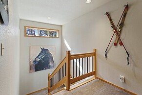 37 Kinglet 4 Bedroom Home by RedAwning