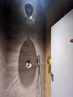 The Hyve Capsule hostel Amsterdam