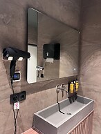 The Hyve Capsule hostel Amsterdam