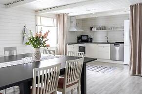 Bergs Gård & Hållsvikens Gård