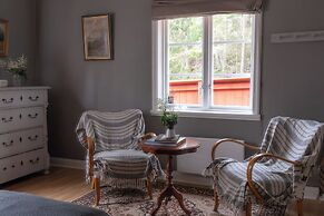 Bergs Gård & Hållsvikens Gård
