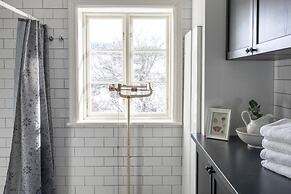 Bergs Gård & Hållsvikens Gård
