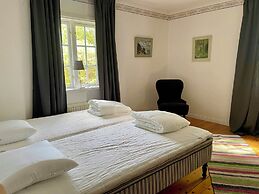 Bergs Gård & Hållsvikens Gård