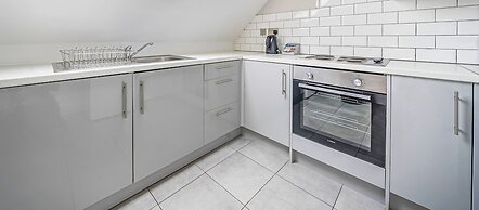 Everest Lodge Serviced Apartment