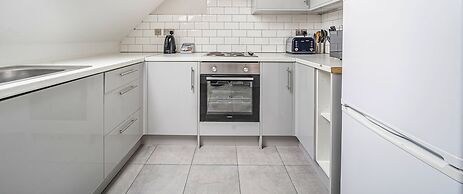 Everest Lodge Serviced Apartment