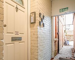 Everest Lodge Serviced Apartment