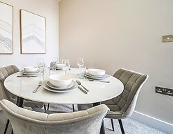 Everest Lodge Serviced Apartment