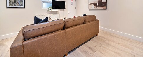 Everest Lodge Serviced Apartment