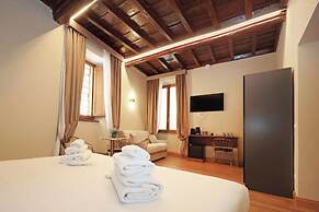 Golden Pantheon Rooms