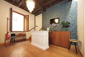 Golden Pantheon Rooms