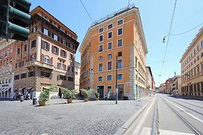 Golden Pantheon Rooms