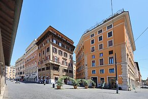 Golden Pantheon Rooms