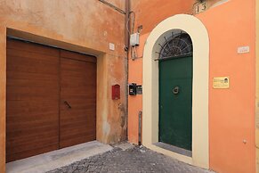 Golden Pantheon Rooms