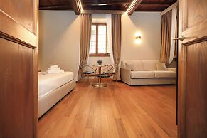 Golden Pantheon Rooms