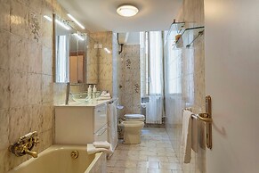 Central Sweet Home by Wonderful Italy