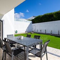 Villa Canto da Baleia by Acasadascasas