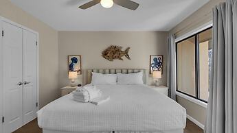 1/2 Mile to the Beach at Sandestin + Pool: Lake Views at Beachwalk Vil