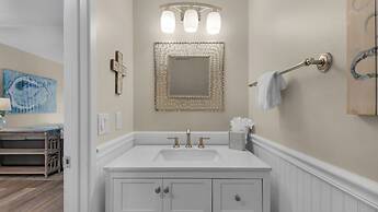 1/2 Mile to the Beach at Sandestin + Pool: Lake Views at Beachwalk Vil