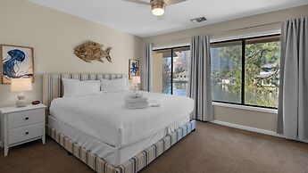 1/2 Mile to the Beach at Sandestin + Pool: Lake Views at Beachwalk Vil