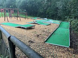 11 Tan-y-coed Woodland Lodge