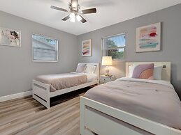 The Family Escape Hot Tub & BBQ near IRB