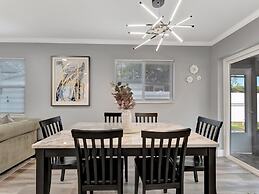 The Family Escape Hot Tub & BBQ near IRB