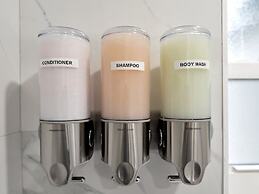 The Family Escape Hot Tub & BBQ near IRB