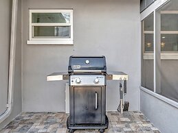 The Family Escape Hot Tub & BBQ near IRB