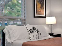 The Family Escape Hot Tub & BBQ near IRB