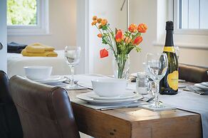 Skomer Lodge - 2 Bedroom Lodge - Manorbier