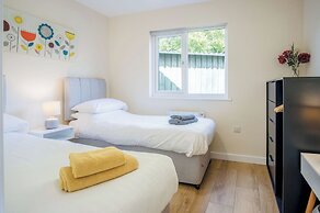 Skomer Lodge - 2 Bedroom Lodge - Manorbier