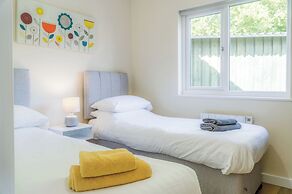 Skomer Lodge - 2 Bedroom Lodge - Manorbier