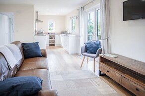 Skomer Lodge - 2 Bedroom Lodge - Manorbier