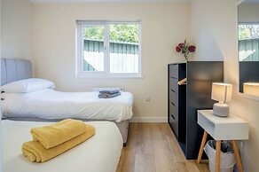 Skomer Lodge - 2 Bedroom Lodge - Manorbier