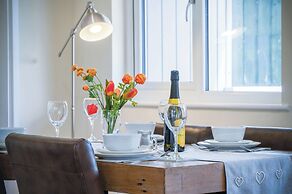 Skomer Lodge - 2 Bedroom Lodge - Manorbier