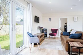 Skomer Lodge - 2 Bedroom Lodge - Manorbier