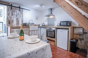 Soap Barn - 1 Bedroom Cottage - Manorbier