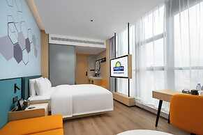 Days Inn By Wyndham Zhuhai Gongbei Port